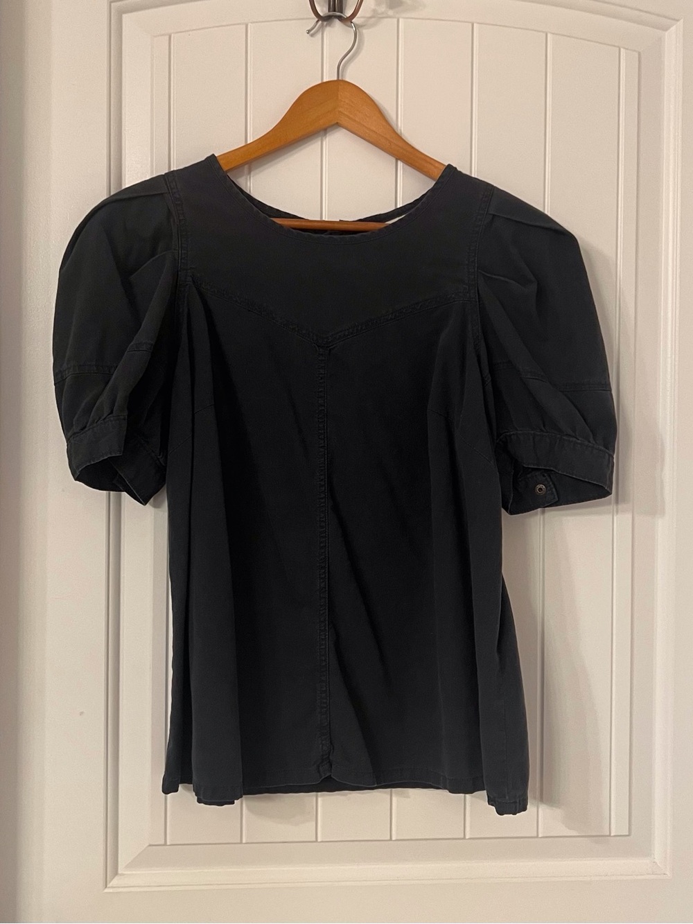 Universal Thread Black Puff-Sleeve Blouse